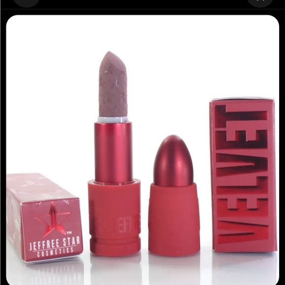 Jeffree Star Other - Jeffree Star Velvet Trap lipstick. Mouse trap NWT color Gray Mauve makeup